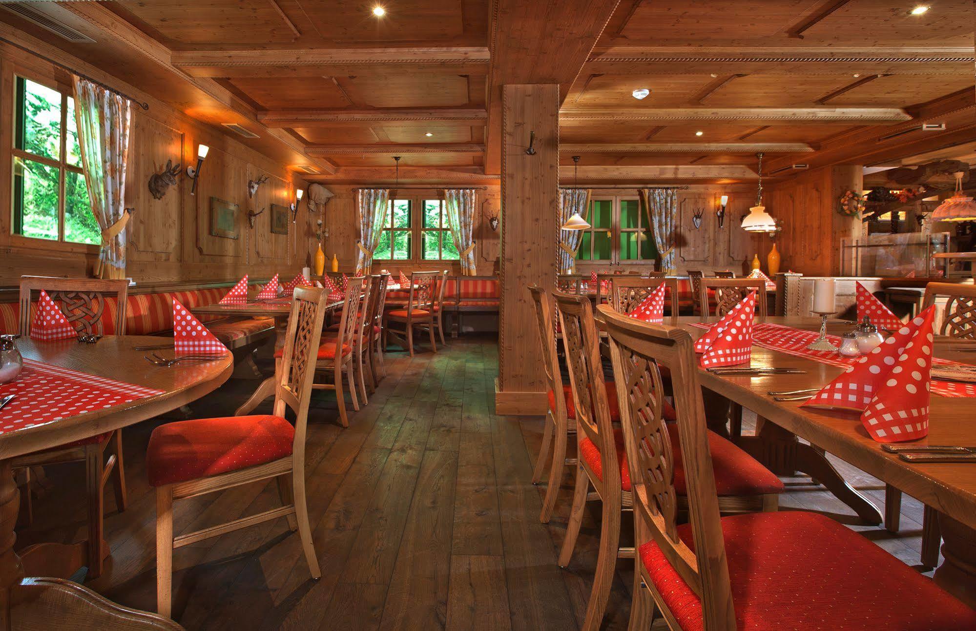 Hotel Dorf Alm Willingen Willingen  Exterior foto